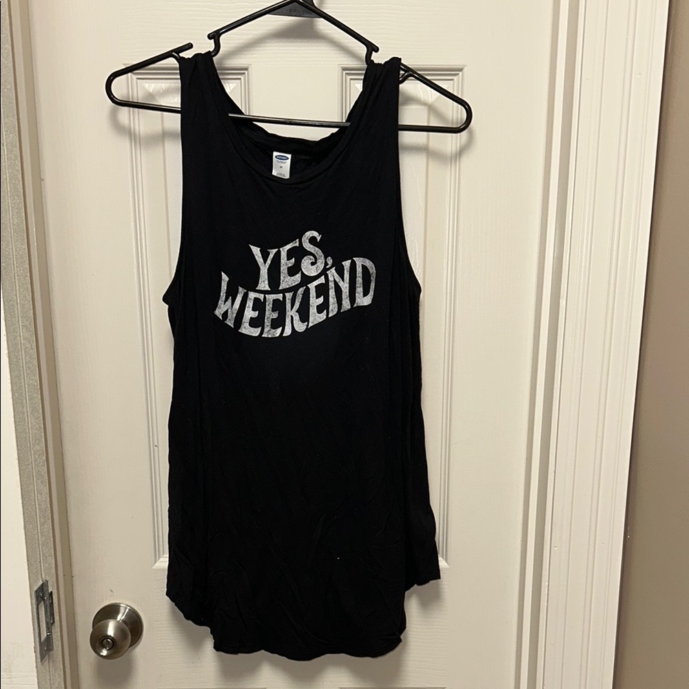 Old Navy Black Sleeveless Tank Top with Graphic Print
